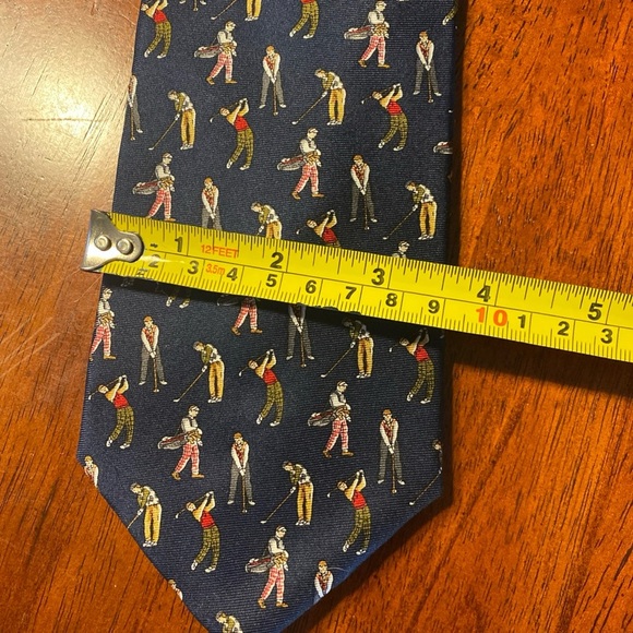 Golf-Themed Pattern Neck Tie 100% Silk Handmade - Picture 6 of 7